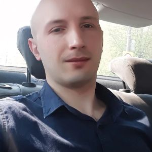 максим