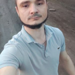Артём