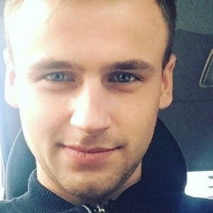 максим
