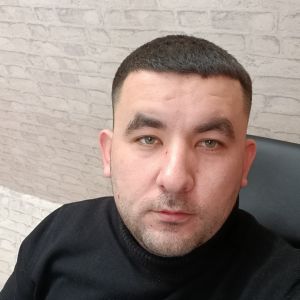 Артём