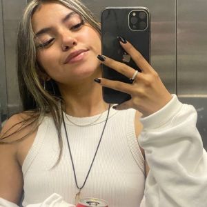 Аделина😇
