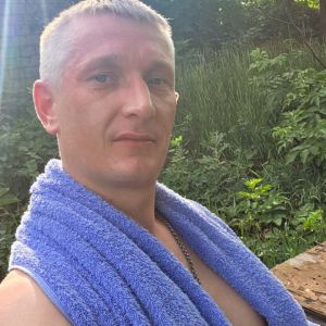 максим