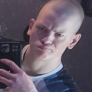 Артём