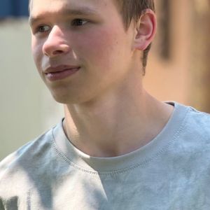 женя